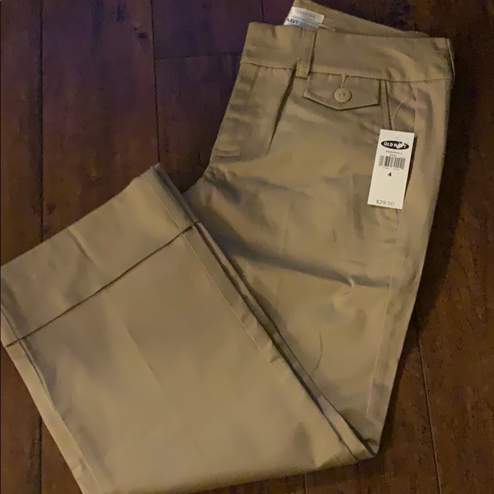 New w/ tag Capri pants